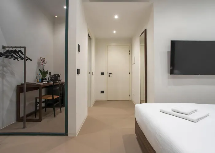 Guest house The Place Milan